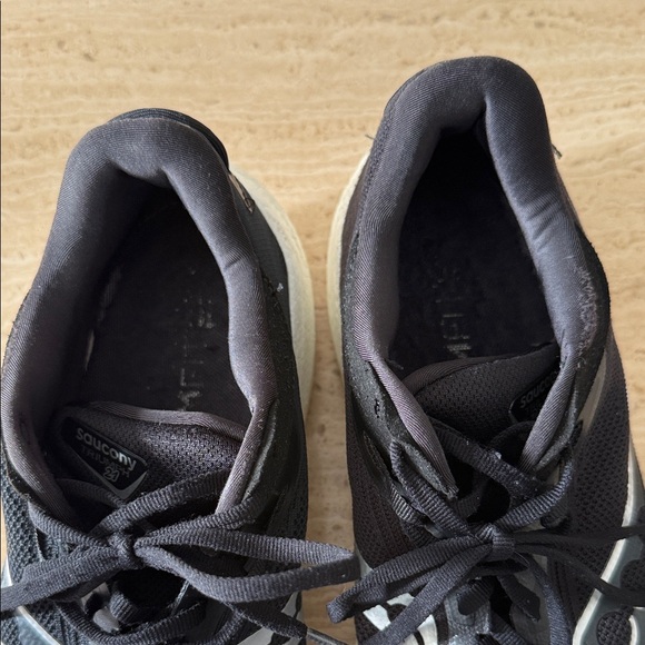 Saucony Black and White triumph Athletic Shoes men’s size 11 - Picture 3 of 8